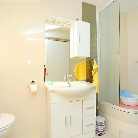 With Wifi - 17172 Apartment